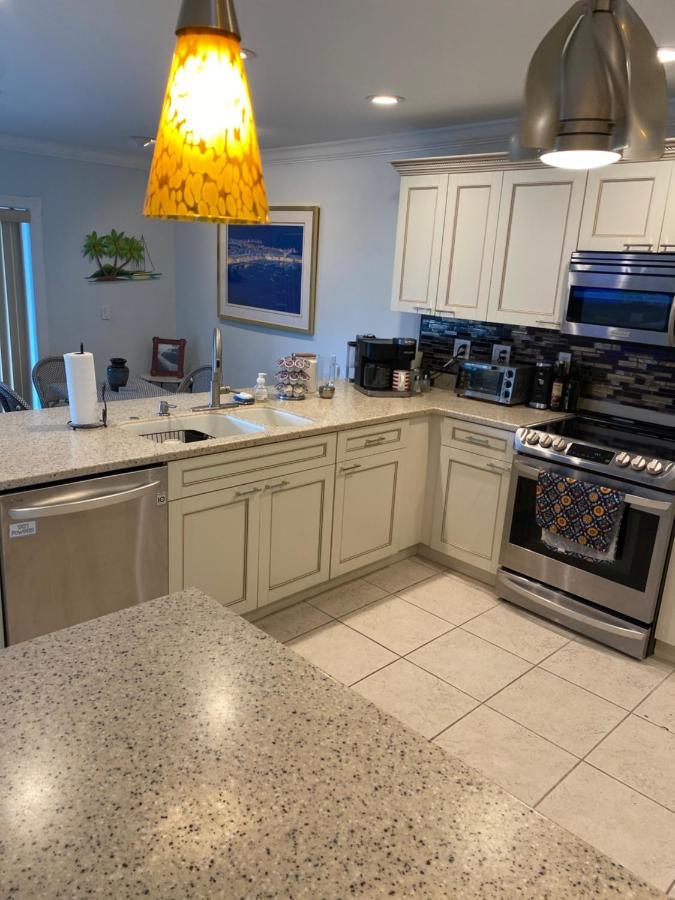 This Homestay Oasis Is The Cape'S Best Place To Stay Cape Coral Eksteriør bilde